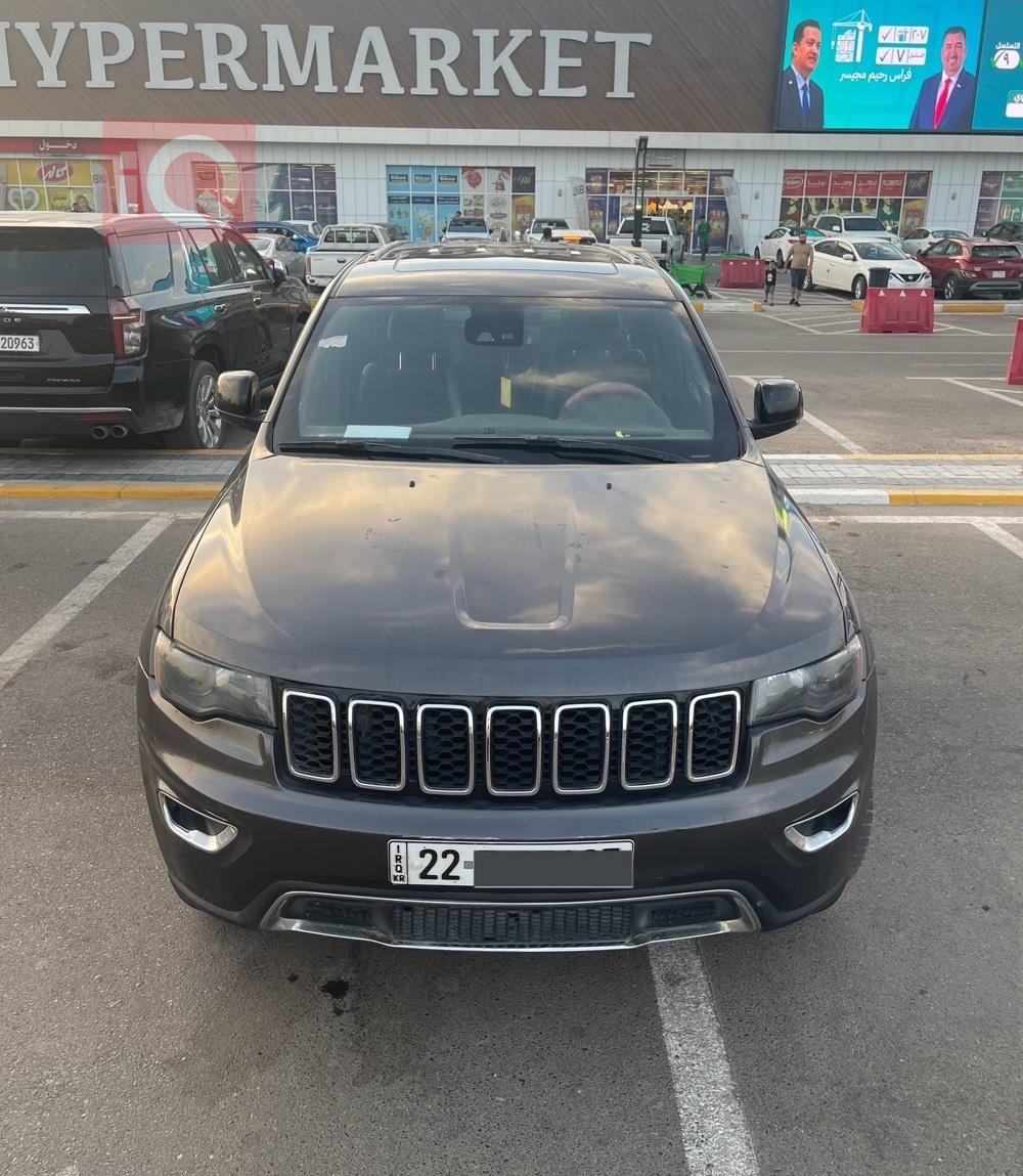 جیپ گراند شیرۆکی